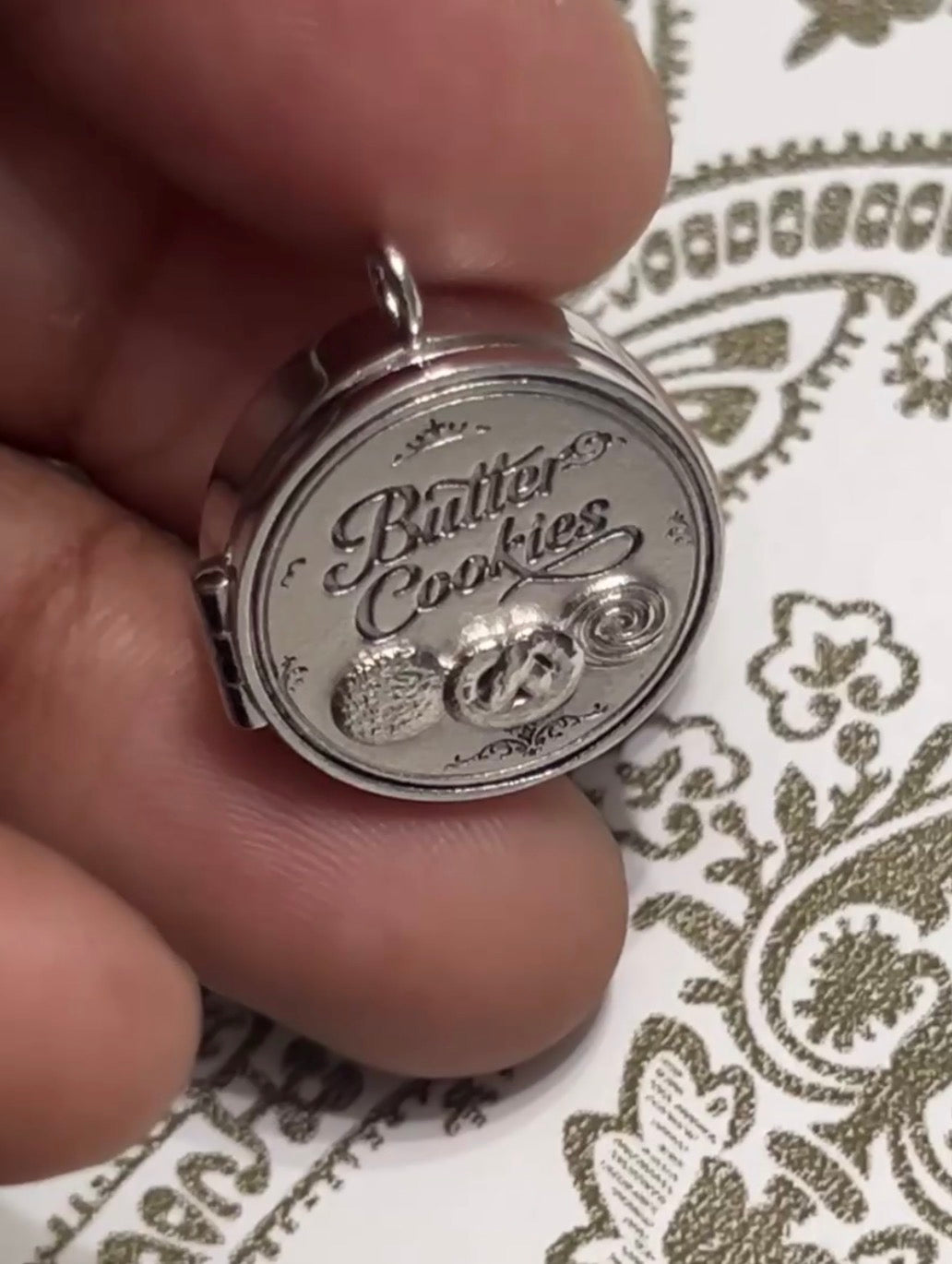 Butter cookie tin charms (silver and gold)
