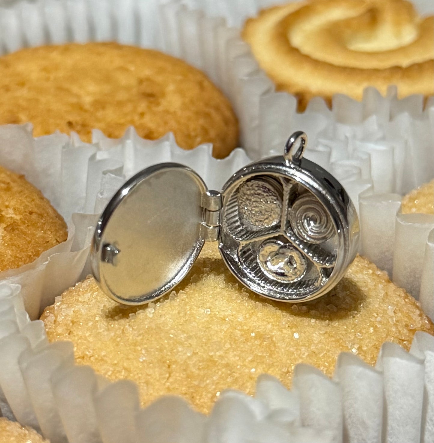 Silver Butter cookie tin charm