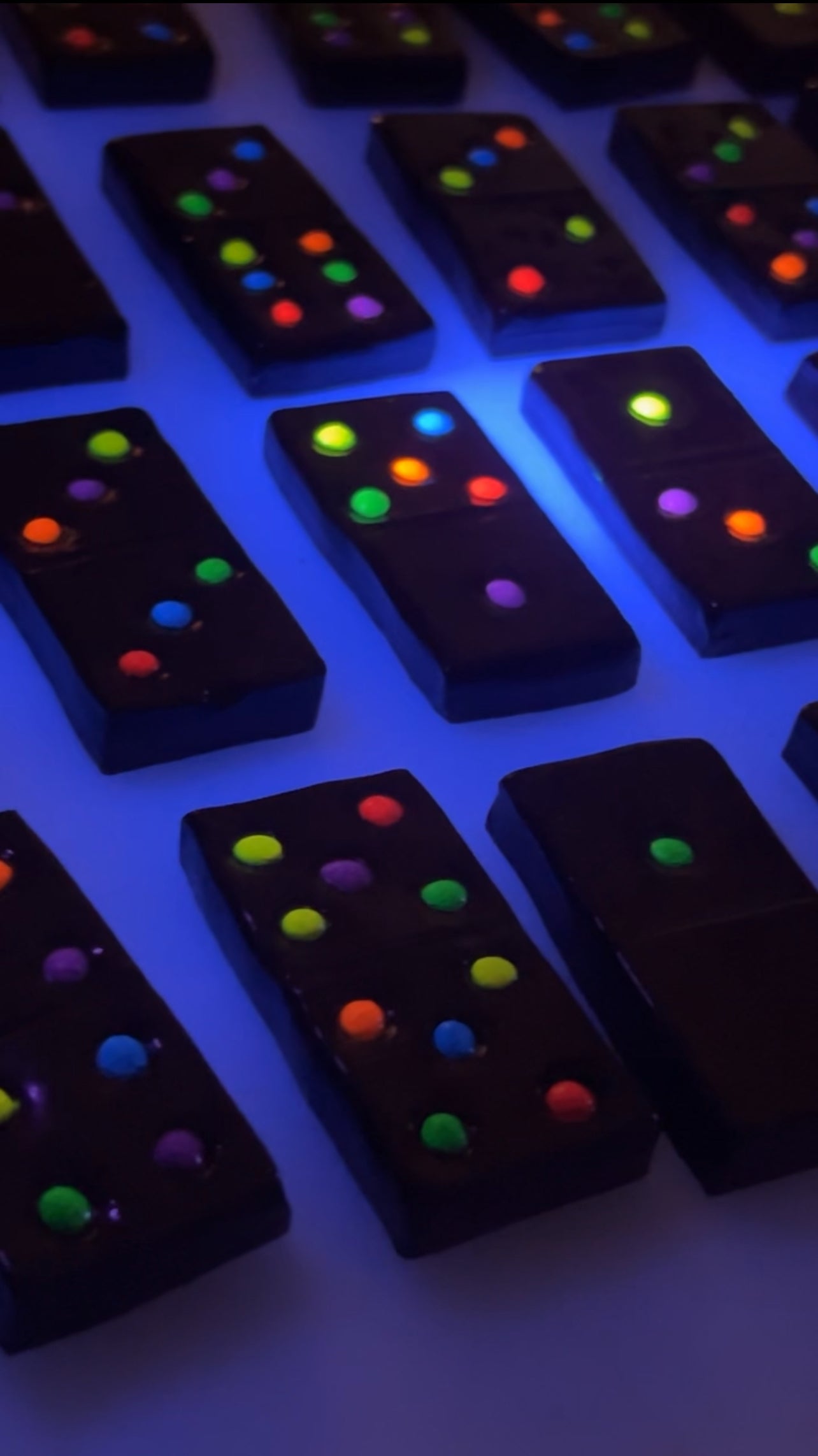 Cosmic brownie dominos