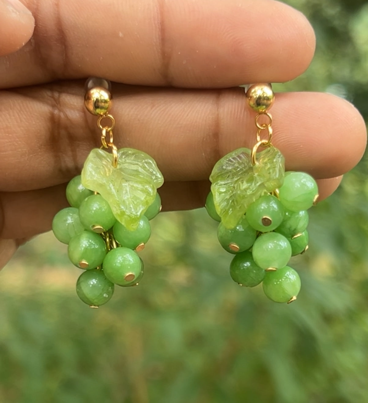 Green grapes (gold)