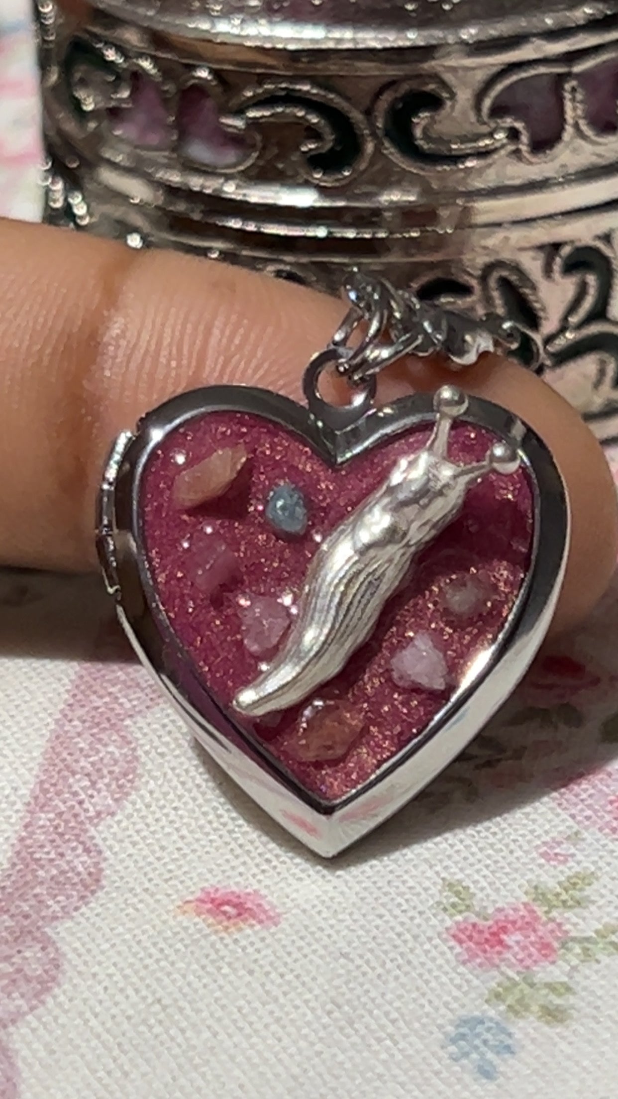 Slug locket